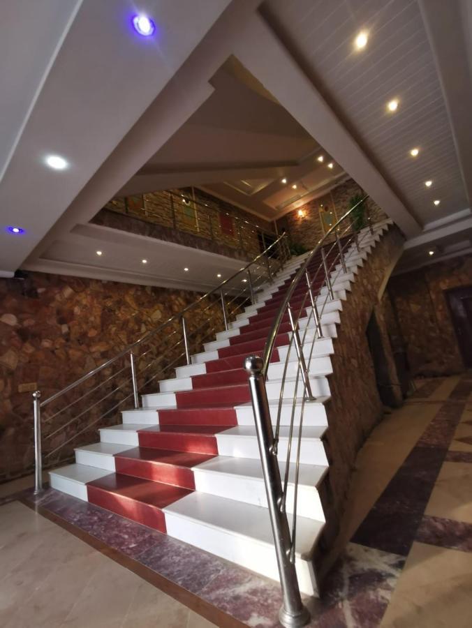 Triple One Hotel Abbottabad Esterno foto